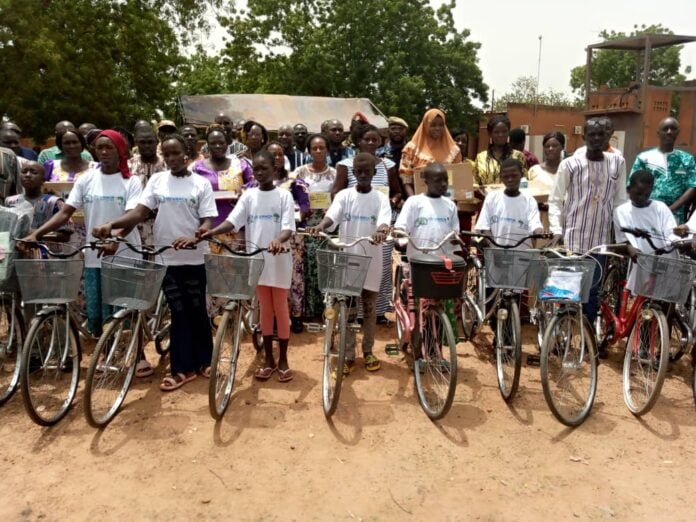 Namentenga/Excellence scolaire : Une cinquantaine de lauréats récompensée | AIB