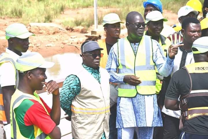 Burkina: Le ministre Sorgho visite les travaux de montage du pont de secours de Tarfila