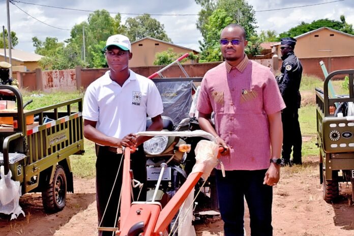 Sortie officielle à Bagré de la première promotion des étudiants incubés dans le domaine agro-sylvo-pastoral | AIB