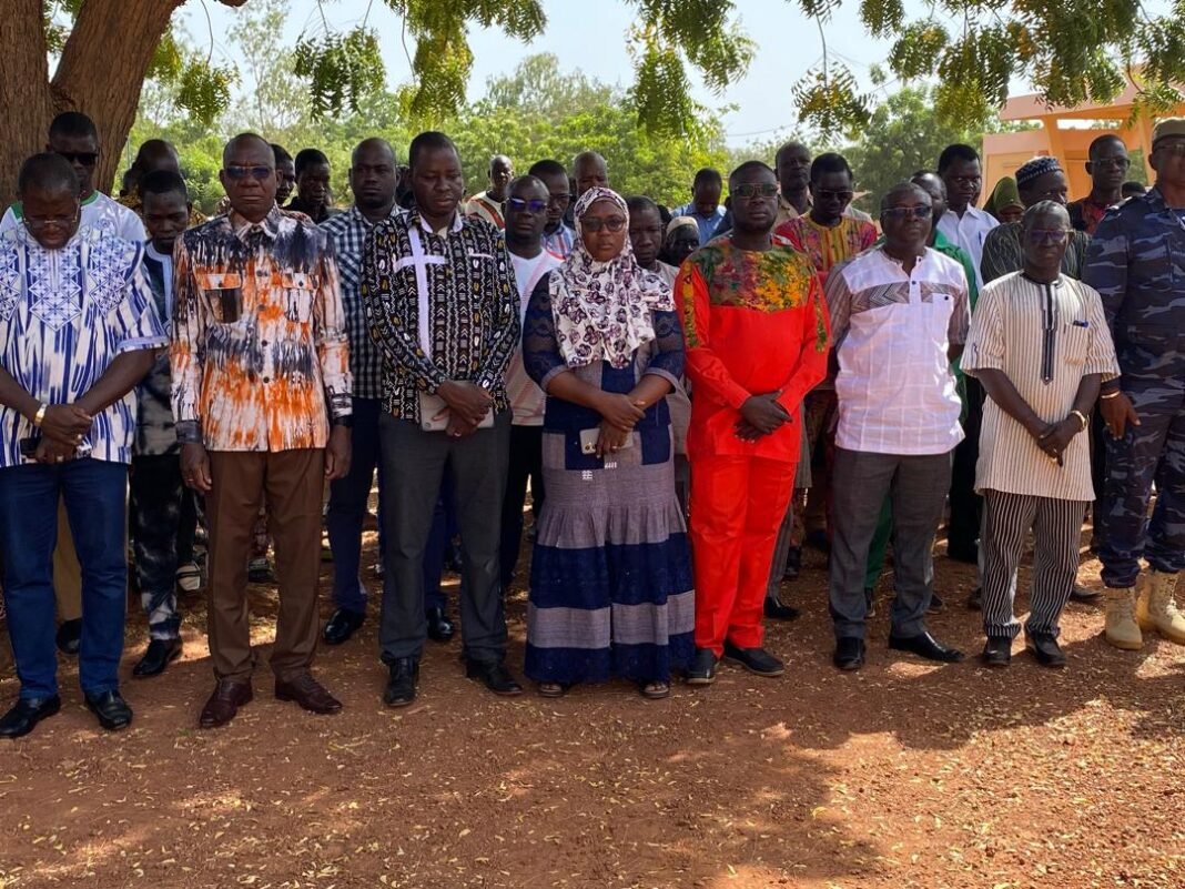 Bam : Une minute de silence observée en mémoire des martyrs de la Nation burkinabè