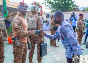 Burkina : Le mérite de 383 personnes reconnu par le chef de l’État