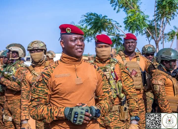 Détachement de Barsalogho : le Président du Faso félicite les combattants